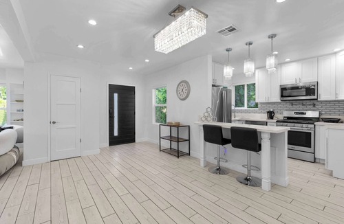 Pico - Robertson House | Spacious Westside House · Private Backyard