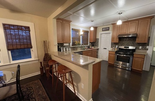 Dixon House | Sparkling Clean-Convenient location!