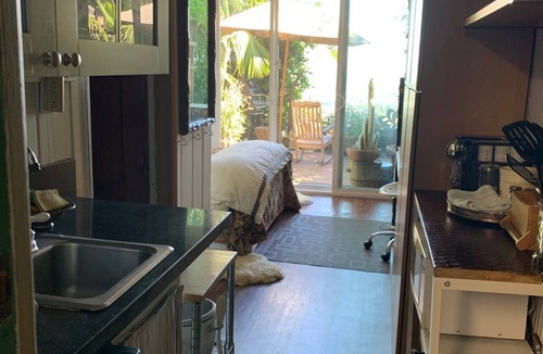 Hollywood Hills Apartment | *SPECIAL PRICING* Hollywood Hills PRIVATE Guest Quarters with Spectacular Views