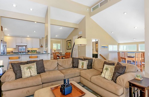 Encinitas House | Spectacular Sunsets in Seabluffe!