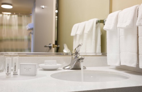 Hawthorne Hotel | SpringHill Suites Los Angeles LAX/Manhattan Beach