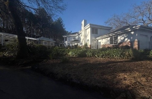 St. Helena House | St. Helena Mountain Vineyard Retreat