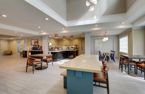 San Jose Hotel | Stay In great Shape! Minutes to Levi's Stadium, w/Outdoor Pool