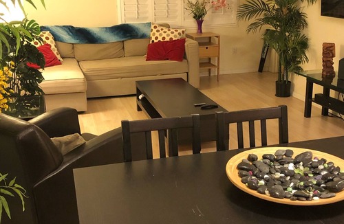 Pacific Terrace Condo | Stay nearby Gaslamp, Convention Center, Petco Park and All Main Attractions