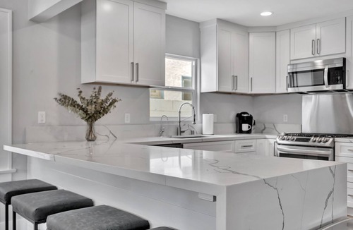 Belmont Shore House | Steps to 2nd Street Dining and Shopping, Entire House In Belmont Shore