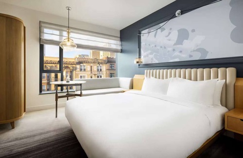 Tenderloin Hotel | Steps to Union Square + Rooftop Bar & Gym