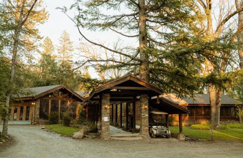 Mariposa Villa | Stone House by Casa Oso, hot tub, 43 private acres with hiking trails