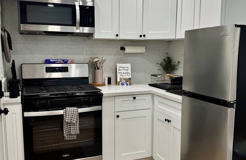 City Heights Apartment | Studio 37- Modern Detached Studio in Central San Diego w/free on-site parking!