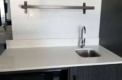 South Natomas Hotel | Studio 6 Sacramento, CA - Natomas & SMF Airport