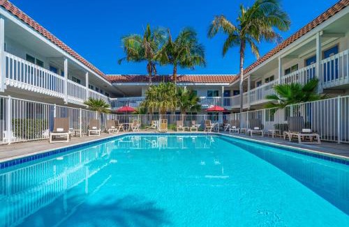 Carpinteria Hotel | Studio 6 Suites Carpinteria, CA Santa Barbara South