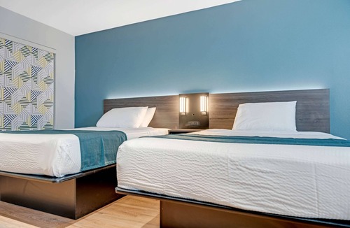Civic Center Hotel | Studio 6 Suites – Stockton, CA – Waterfront