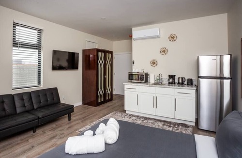 Bankers Hill Apartment | Studio with Beautiful View next to Downtown