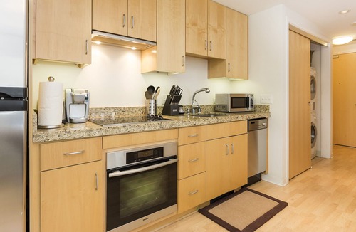 Civic Center Condo | Studio with Rooftop Deck!
