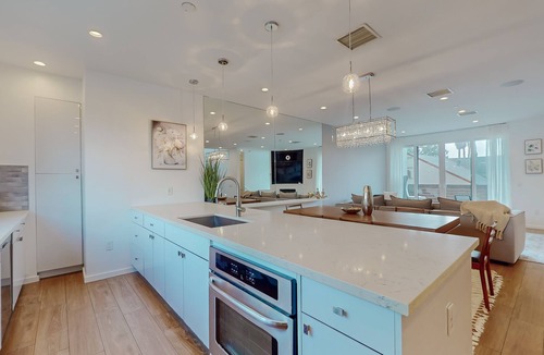 Pico - Robertson House | Stunning 4 BD Townhome in the Heart of LA