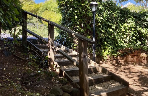 Sausalito Condo | Stunning Bay Views – Artist’s Zen Retreat - Extras!