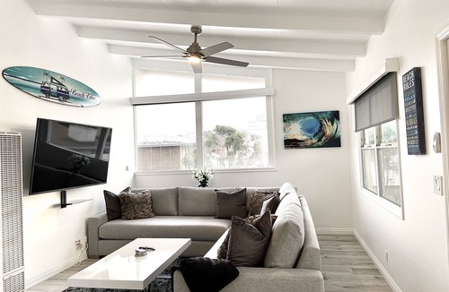 South Redondo Apartment | Stunning Beach Pad in Heart of Town - 2blks to Beach
