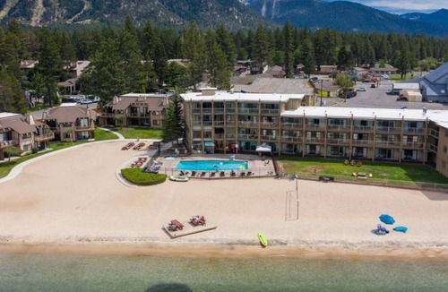 South Lake Tahoe House | Stunning Beach Getaway! On-site Pool and Beach BBQ’s, Near Heavenly Ski Resort!