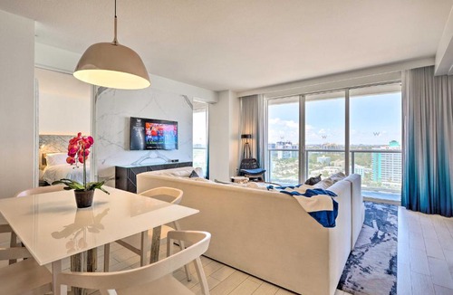 Central Beach Apartment | Stunning Fort Lauderdale Resort Condo with Pool