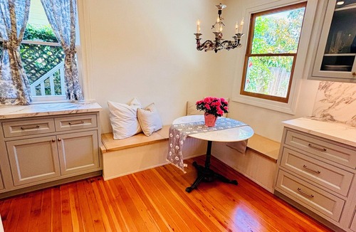 Oak Park House | Stunning Historic Home/Bikes/Walk Downtown