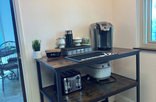Red Bluff House | Stunning large 3-bedroom house in lovely Red Bluff with AC, WiFi