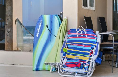 Central Mission Beach House | Stunning Oceanfront Boardwalk Condo - Spa, Steps2Beach, Parking & Fast Wifi!