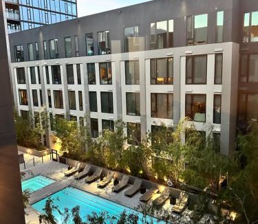Downtown Oakland House | Stylish Fully Furnished Downtown Retreat