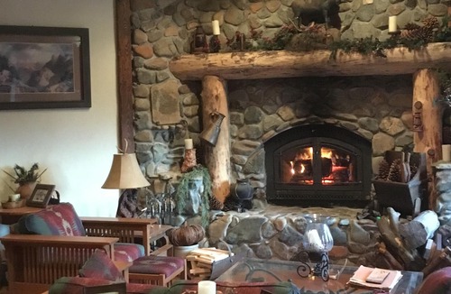 Douglas City House | Sugar Bear Lodge on the Trinity River