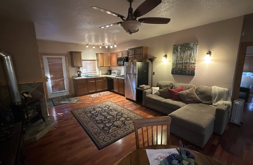 Mount Shasta House | Summit Estate large home with a Cottage.