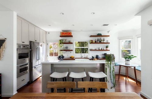 Mar Vista House | Sun-Drenched Spanish Manor Home in Mar Vista