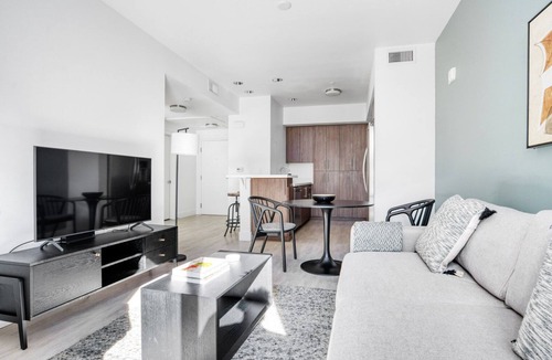 Centennial Apartment | Sunlit Redwood City 1BR w/W/D, Lounge & Gym, nr Caltrain, by Blueground