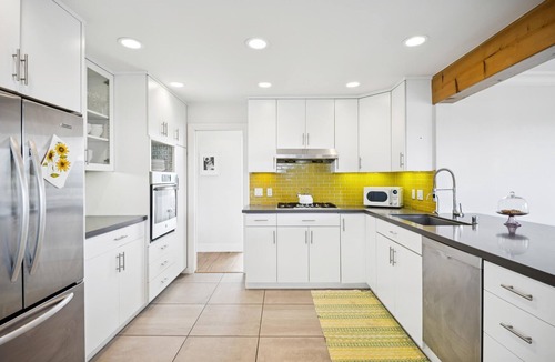 Fairfax House | Sunny 4-bedroom house - stunning views in charming San Anselmo - family friendly