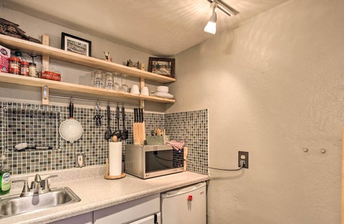 Mission Hills Apartment | Sunny Mission Hills Apt w/ Patio: 1 Mi to Old Town