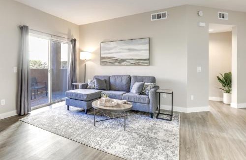 San Diego Apartment | Sunny San Diego Condo with Pool Access Near Wineries