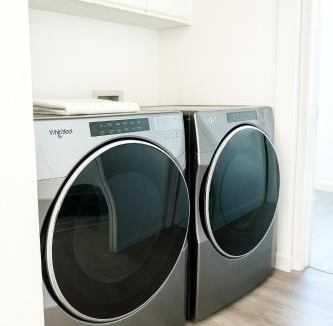 Sunset Park Apartment | Sunny Santa Monica House - Hot Tub, Game Room, BBQ, Projector