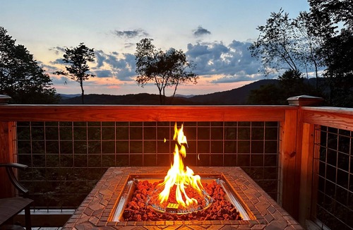 Wolf Laurel Cabin | Sunset Mtn View*Pool*Hot Tub*Massage Chair*Theater Rm*Pickleball*Game Rm*Hiking