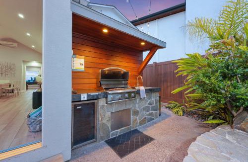 Middletown House | Sunset Views Spa Pool Game Room BBQ Firepit