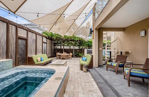 Crown Point House | Sunset Wave