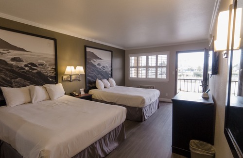 Beach Hill - Beach Flats Hotel | Super 8 by Wyndham Santa Cruz Beach