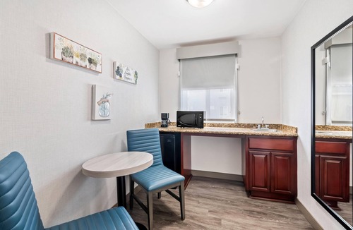 Sunset Park Hotel | SureStay Hotel by Best Western Santa Monica