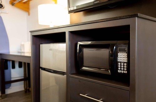 Seaside Hotel | SureStay Hotel by Best Western Seaside Monterey