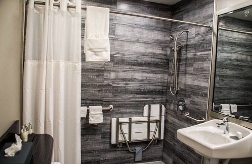 Santa Clara Hotel | SureStay Plus by Best Western Santa Clara Silicon Valley