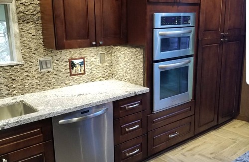 Running Springs Cabin | Surrounded by Pines, Family/Pet Friendly minutes from Snow Valley !