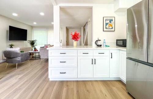 Valle Lindo Apartment | Sweet 2 bd for monthly stay! 20 mi to Disney