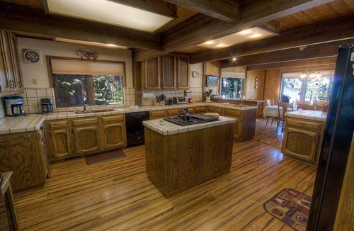 Al Tahoe House | Tahoe Acres - Lakefront Home with a Hot Tub | CYH1281