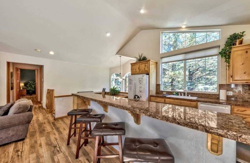 North Upper Truckee Cabin | Tahoe Homebase: Hot Tub, Pool Table, Fireplaces