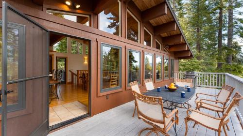 Chamberlands House | Tahoe Timber by AvantStay Beach Lake Access