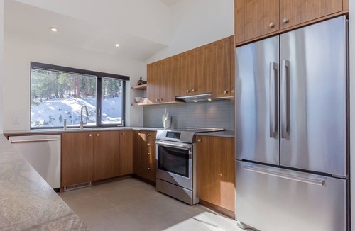 Altis House | The Altis Ski House on the Slopes