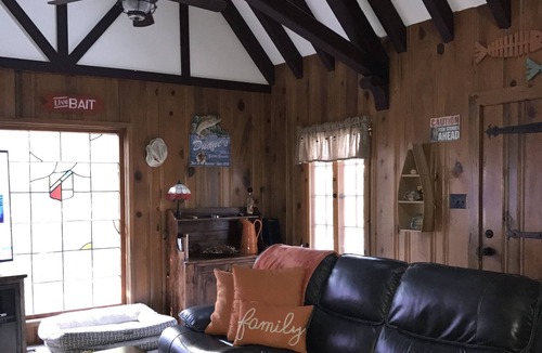 Lake Arrowhead House | The Butterfly Cottage - Charming, Quaint Close To All Attractions!