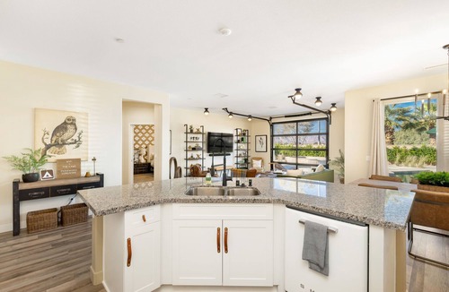 Coachella House | The Camp - Private pickleball court and pool close to festivals/golf