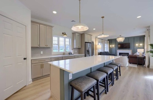 Hummelstown House | The Cocoa Chateau